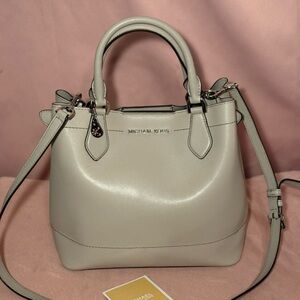 Michael Kors Cream leather Satchel Bag crossbody
